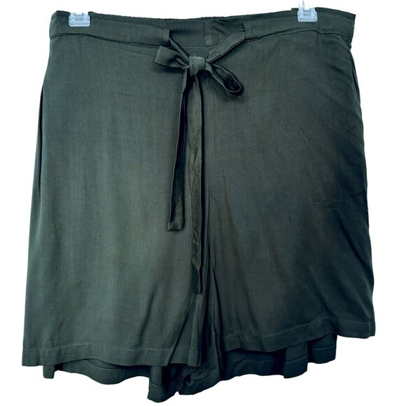 Avenue Women's Kenley Pull-On Front Tie Shorts Flowy Olive Green Size 30/32 - Picture 1 of 5
